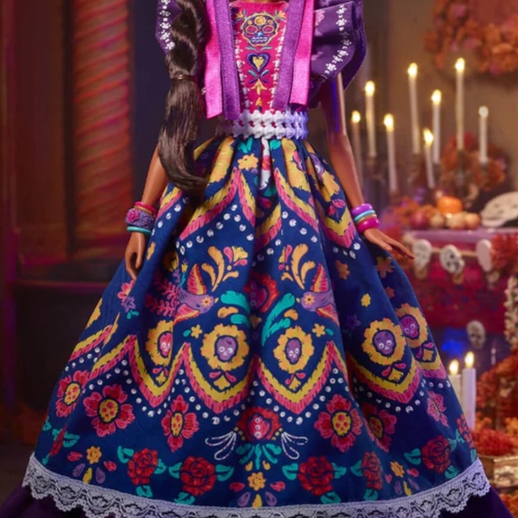 Barbie Dia De Los Muertos 2022 Day of The Dead Doll New. - Picture 3 of 4
